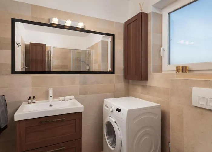 La Prima Olivia Ζαντάρ